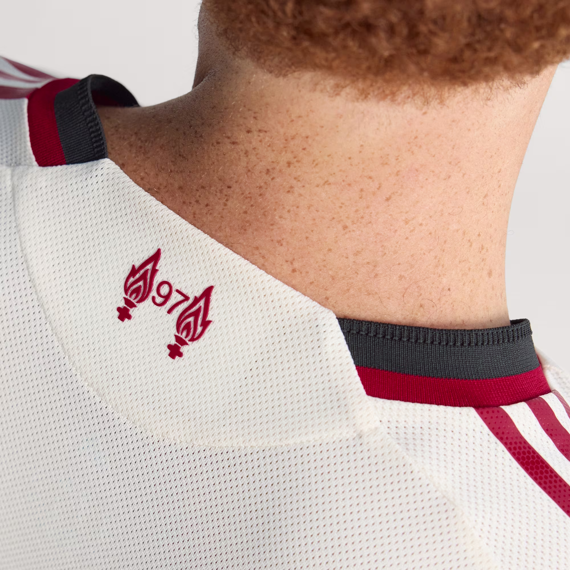 Liverpool FC 25/26 Long Sleeve Away Authentic Jersey image 4