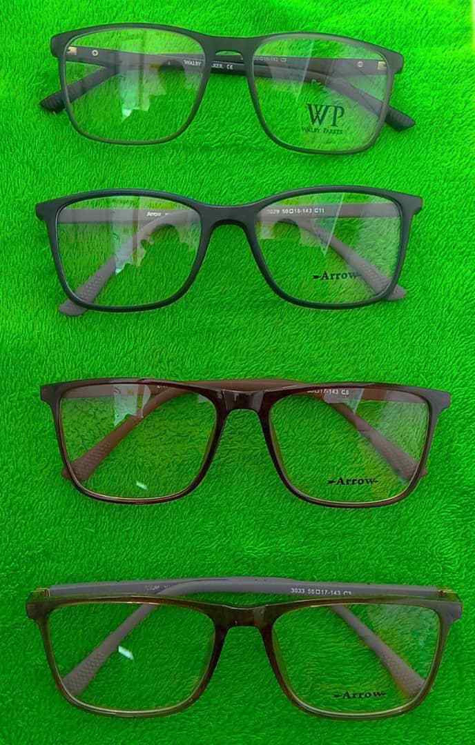 Unisex Square Frame