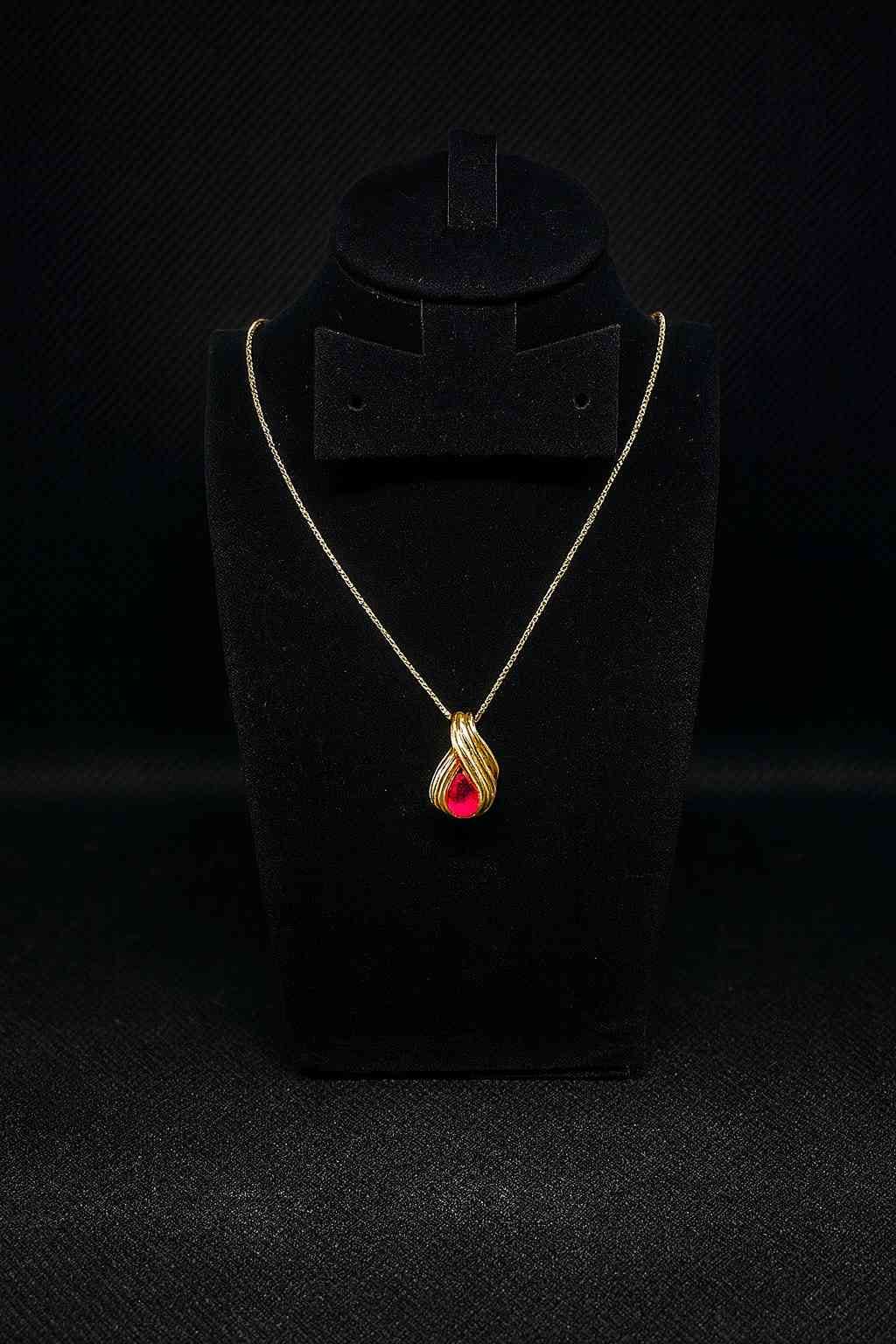 Yellow Gold Necklace with Burmese