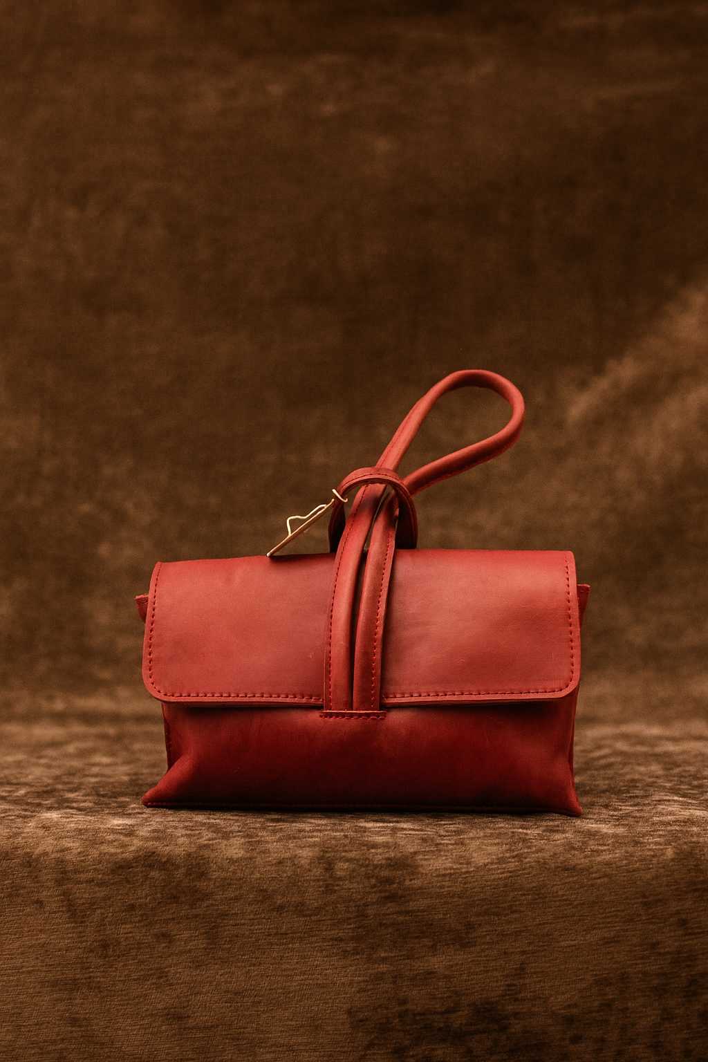 CrimSon Loop Red Leather Clutch Small